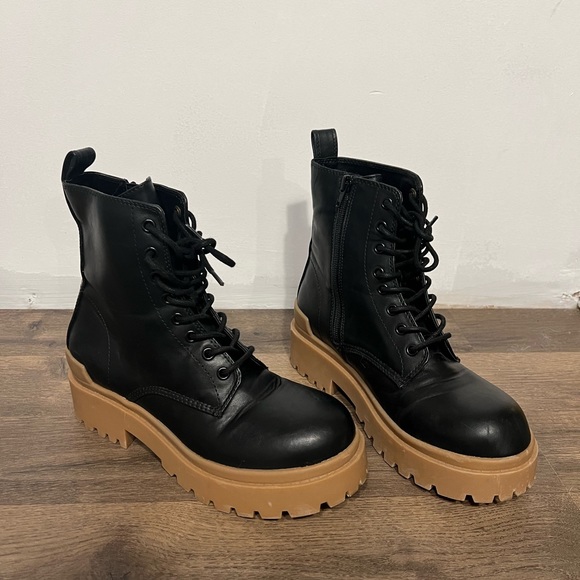 BOOTS! MOTO, COMBAT, CHUNKY - Picture 13 of 13